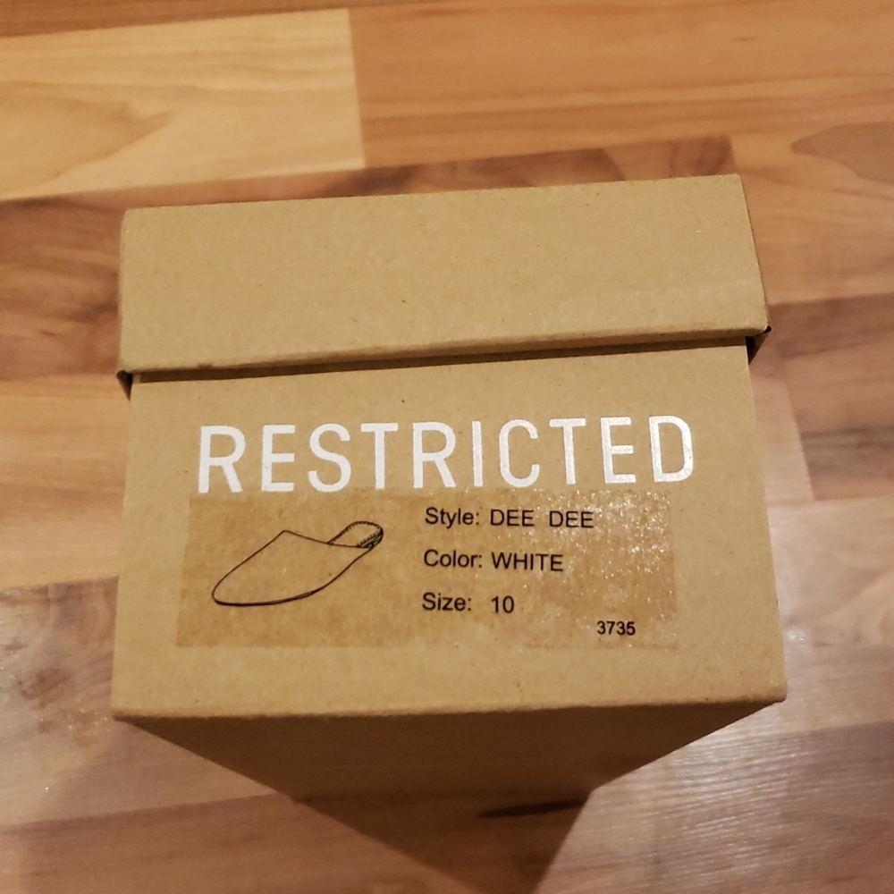 Restricted flats - Picture 4 of 4